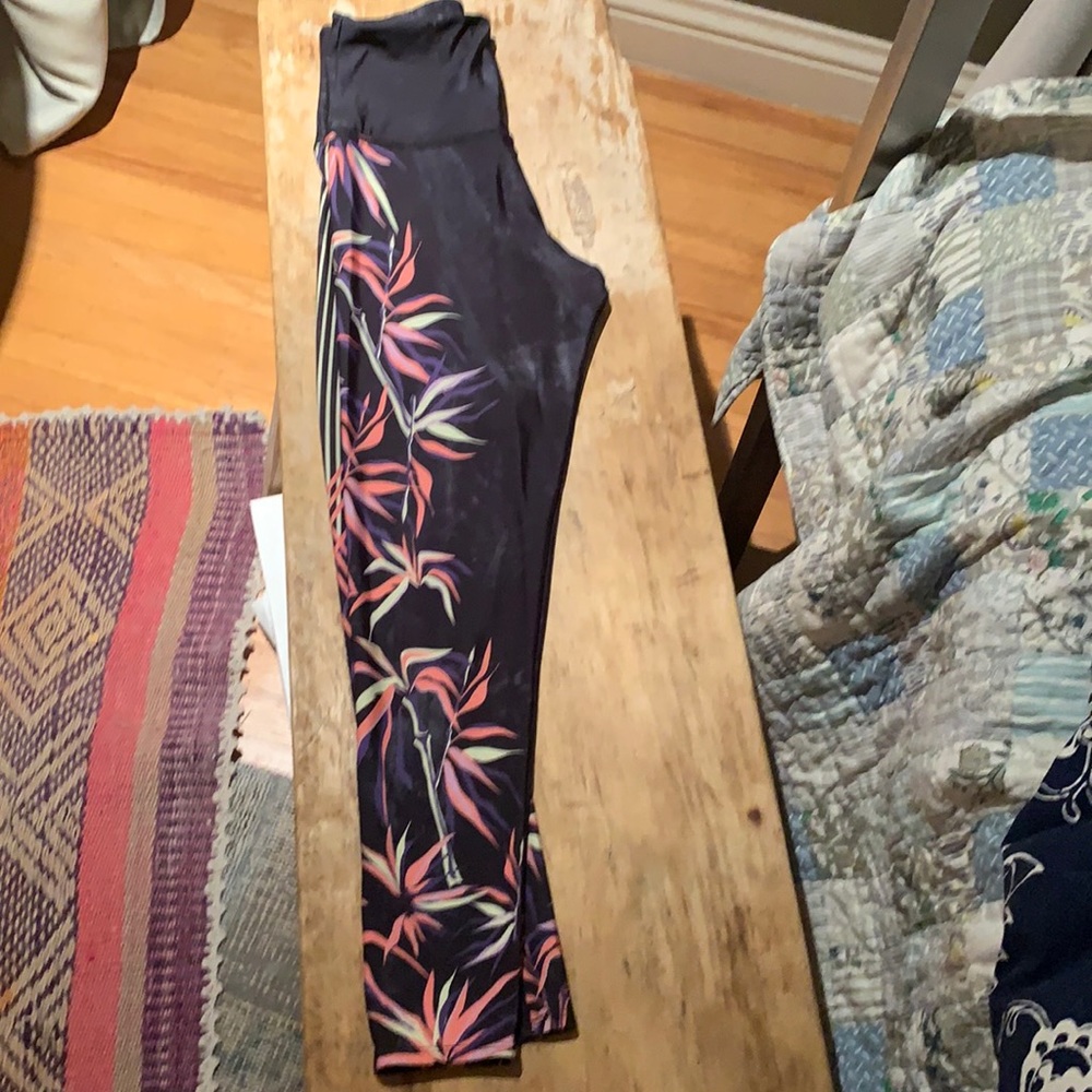 Onzie x Peloton Sz S Leggings